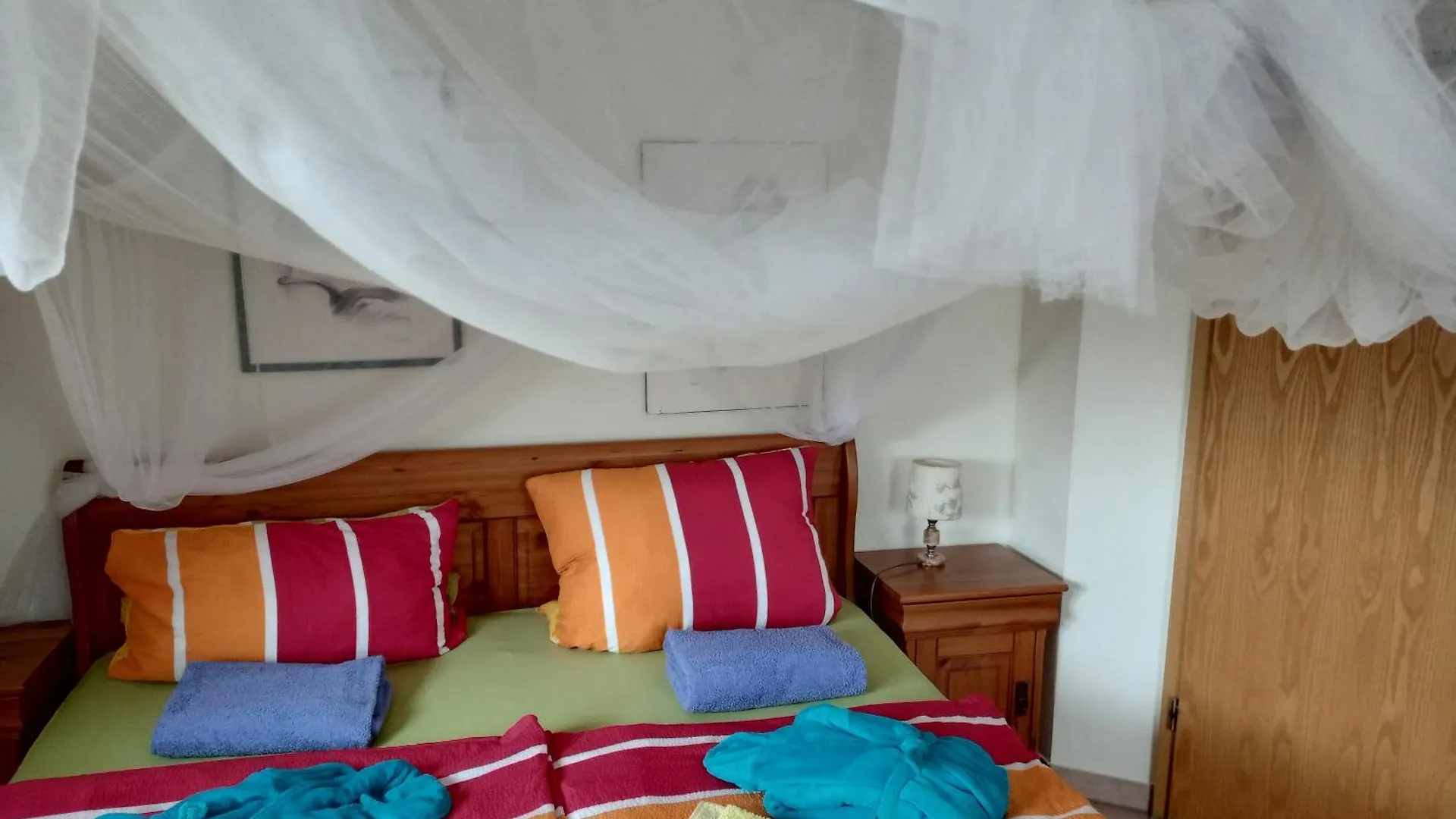 Neu Ferienhaus Mit Poolhalle Und Sauna Pyrbaum 0*,